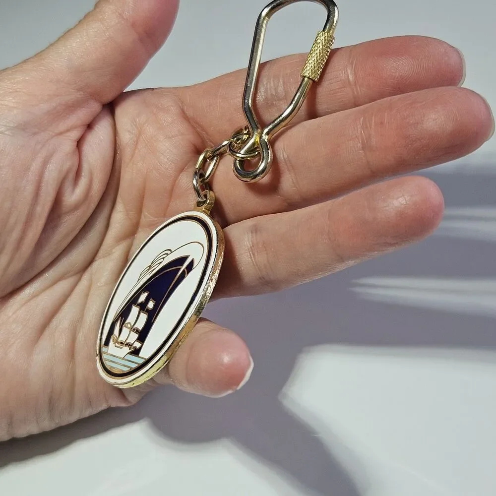 Vintage Enamel statendam Ship Oval gold tone Keychain Keyring
